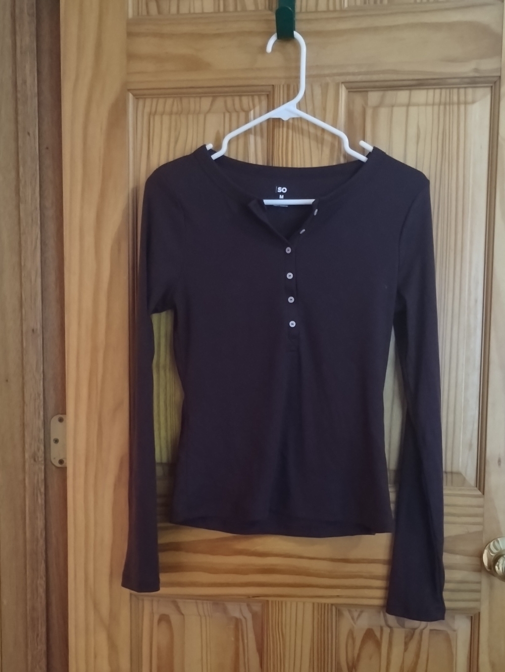 SO Women's Brown Long-Sleeve Henley Top